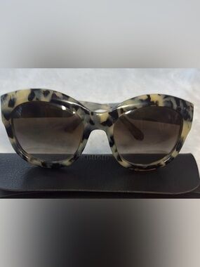 kate spade Tortoise Shell Cat-Eye Sunglasses in Cream Gray & Black